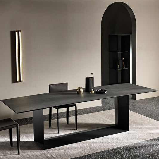 Futuro Dining Table